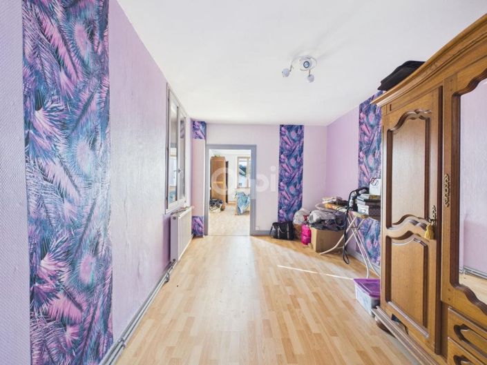 Image No.9-3 Bed House for sale