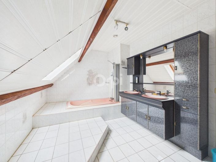 Image No.11-5 Bed House for sale