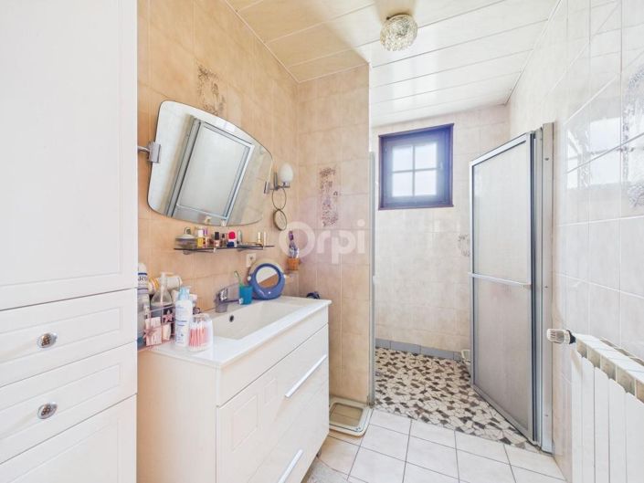 Image No.12-5 Bed House for sale