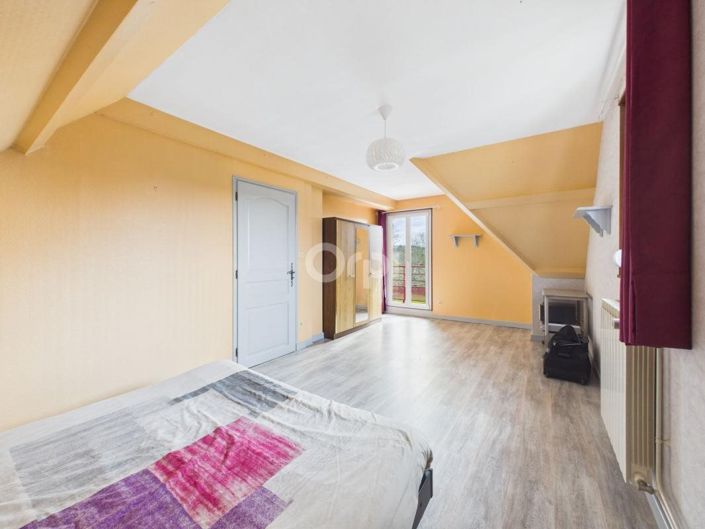 Image No.8-5 Bed House for sale