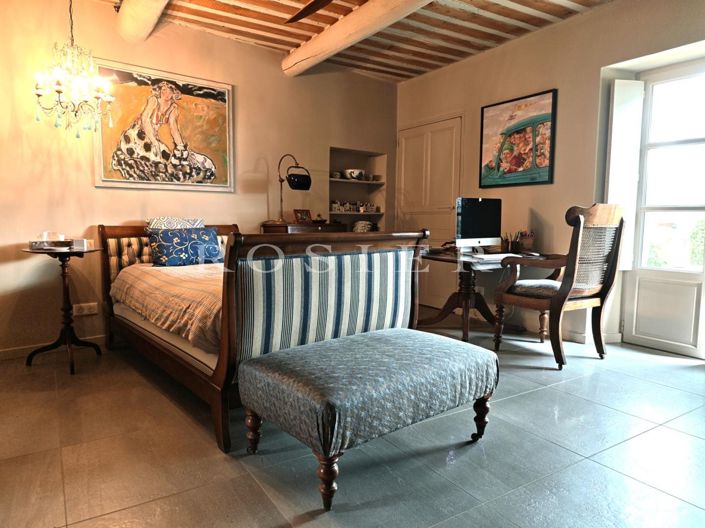 Image No.6-4 Bed House for sale