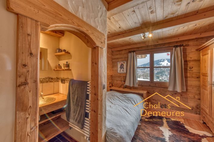 Image No.17-4 Bed House for sale