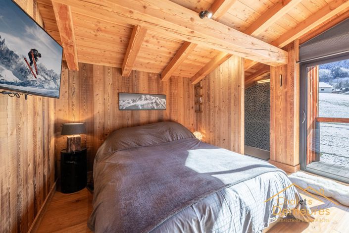 Image No.19-3 Bed House for sale