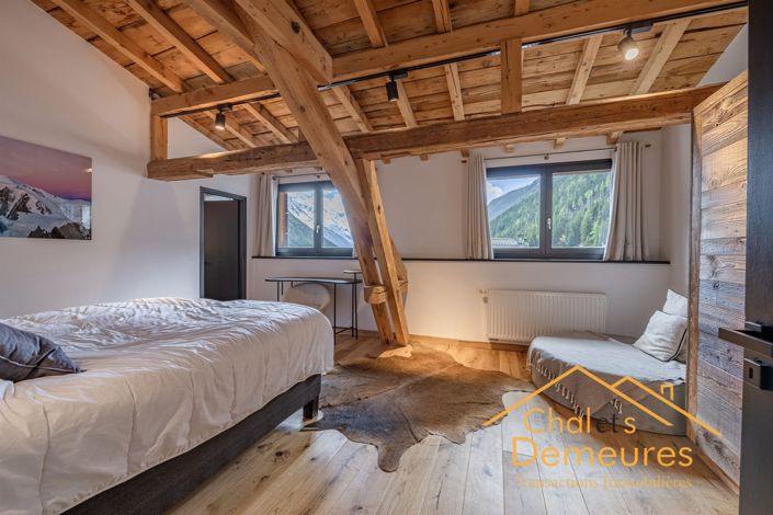 Image No.11-8 Bed House for sale