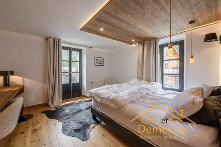 Image No.26-8 Bed House for sale