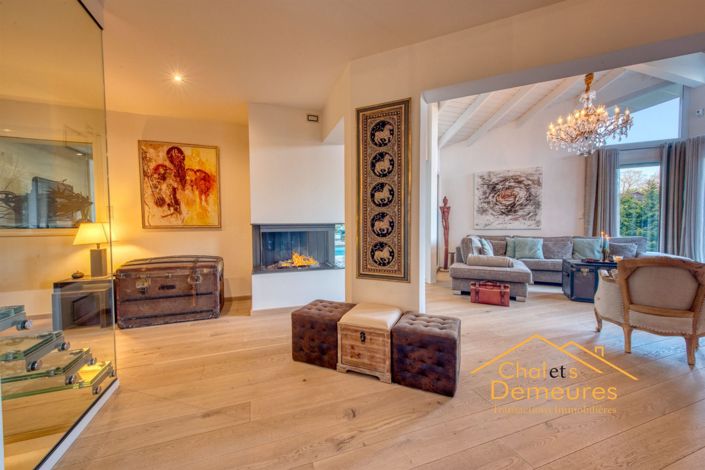 Image No.20-4 Bed House for sale