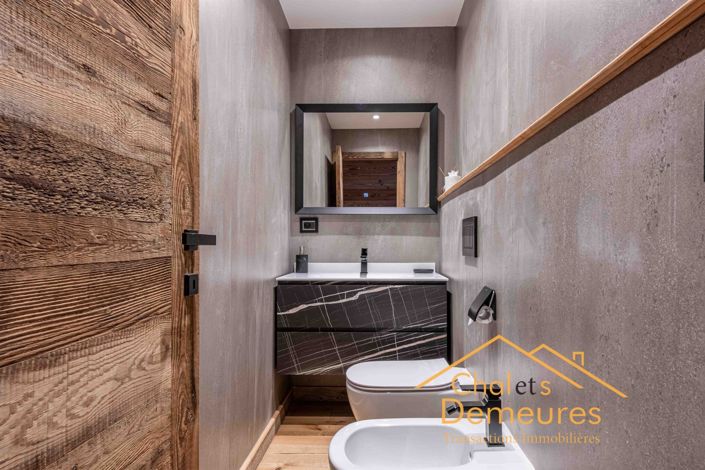 Image No.18-5 Bed House for sale