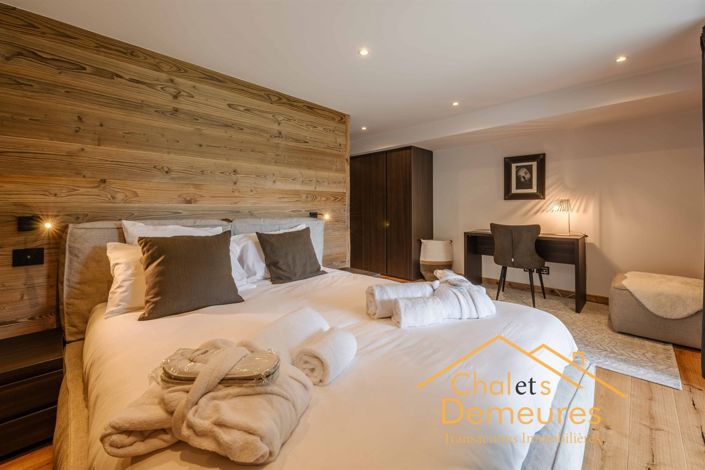 Image No.30-5 Bed House for sale