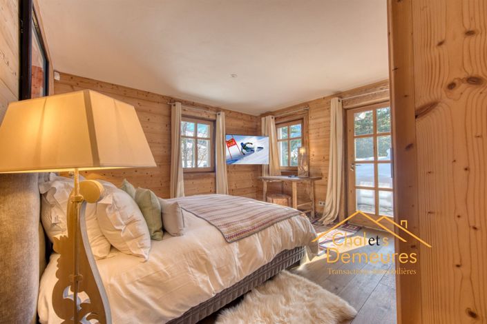 Image No.16-6 Bed House for sale