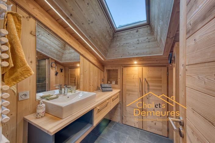 Image No.18-7 Bed House for sale