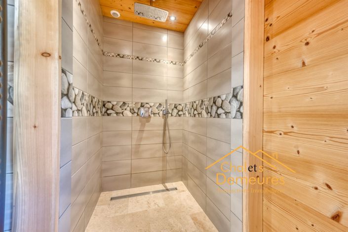 Image No.14-4 Bed House for sale