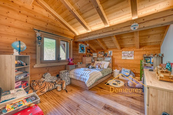 Image No.3-4 Bed House for sale