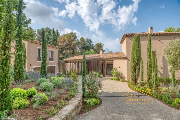 Image No.5-7 Bed House for sale