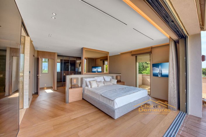 Image No.6-7 Bed House for sale