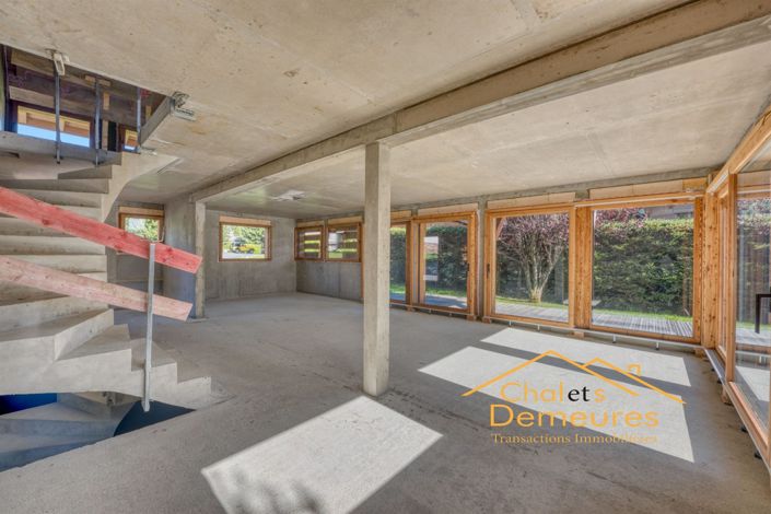 Image No.5-5 Bed House for sale