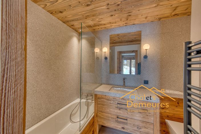 Image No.17-6 Bed House for sale