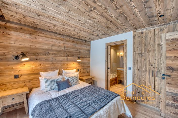 Image No.18-6 Bed House for sale