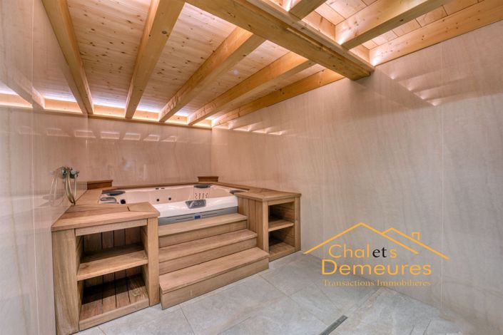 Image No.16-6 Bed House for sale