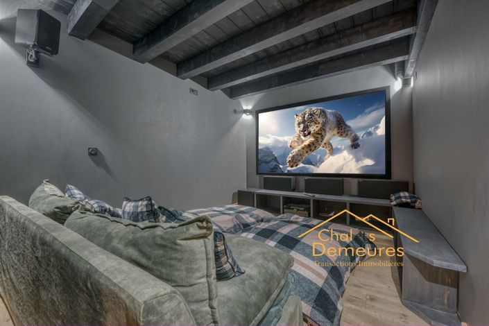 Image No.27-6 Bed House for sale