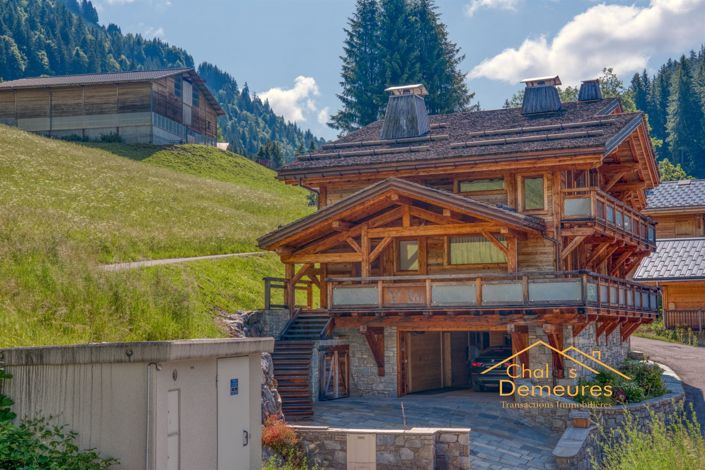 Image No.8-6 Bed House for sale