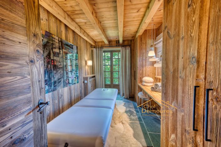 Image No.10-6 Bed House for sale