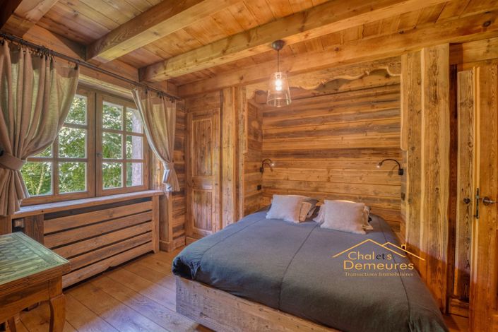 Image No.8-6 Bed House for sale