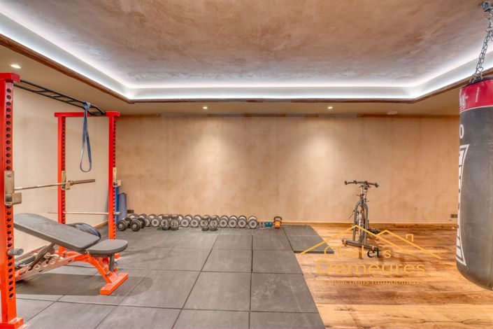 Image No.22-5 Bed House for sale