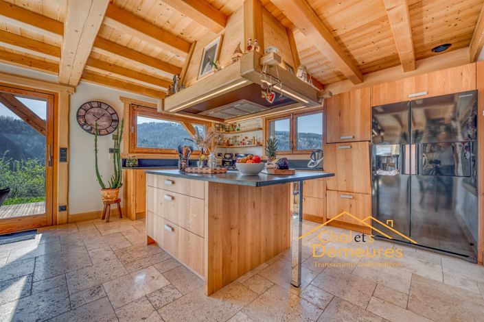 Image No.18-4 Bed House for sale