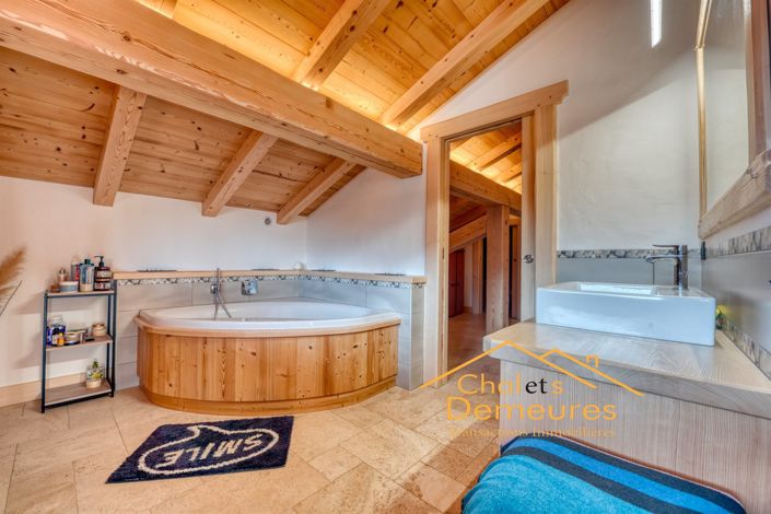 Image No.7-4 Bed House for sale