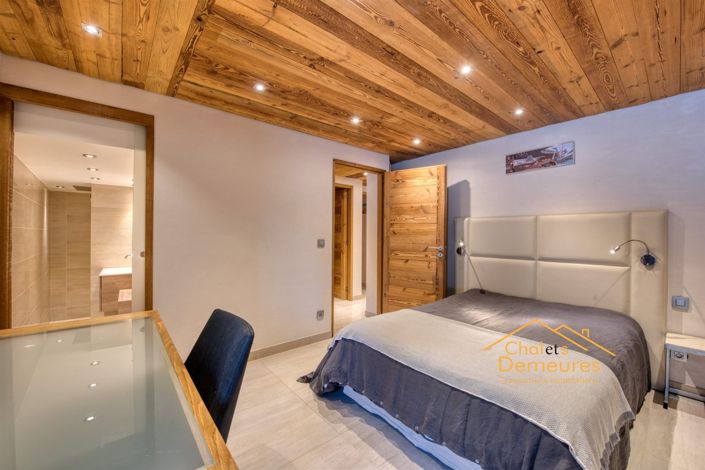 Image No.13-8 Bed House for sale