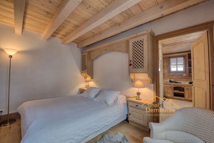 Image No.22-8 Bed House for sale