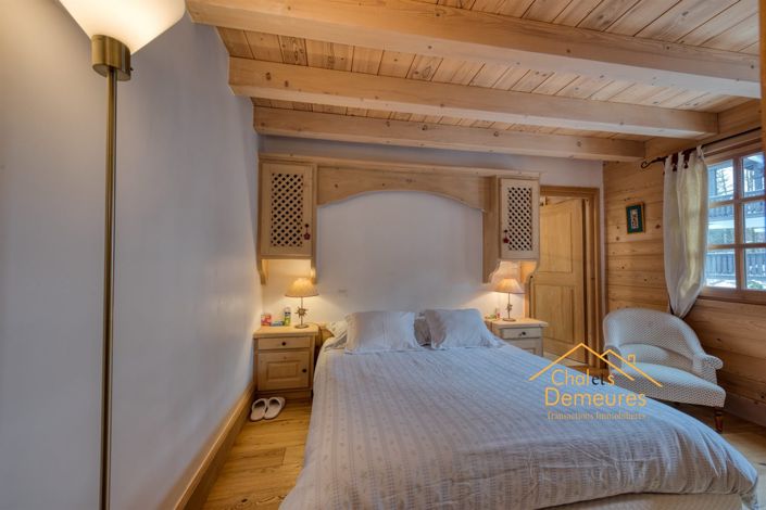 Image No.24-8 Bed House for sale