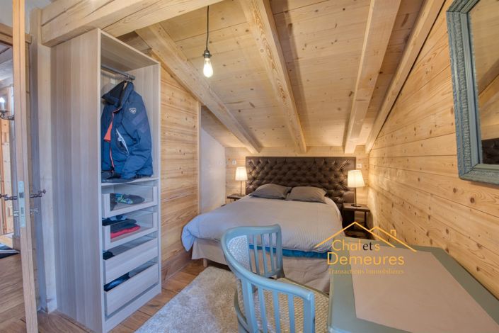 Image No.5-8 Bed House for sale