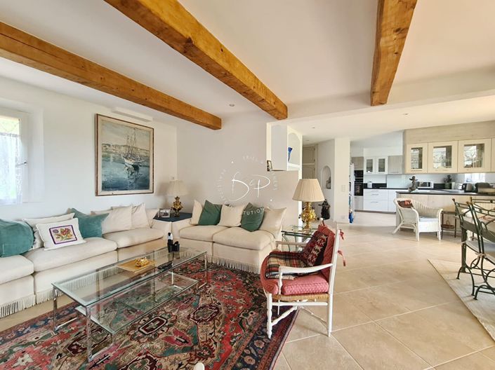 Image No.17-4 Bed House for sale