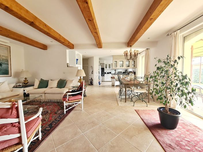 Image No.7-4 Bed House for sale