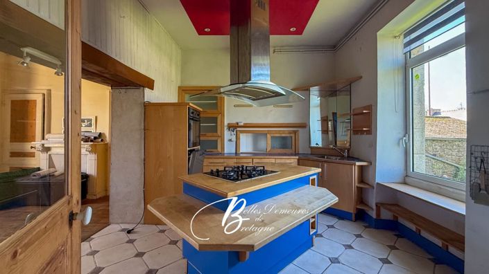 Image No.7-5 Bed House for sale