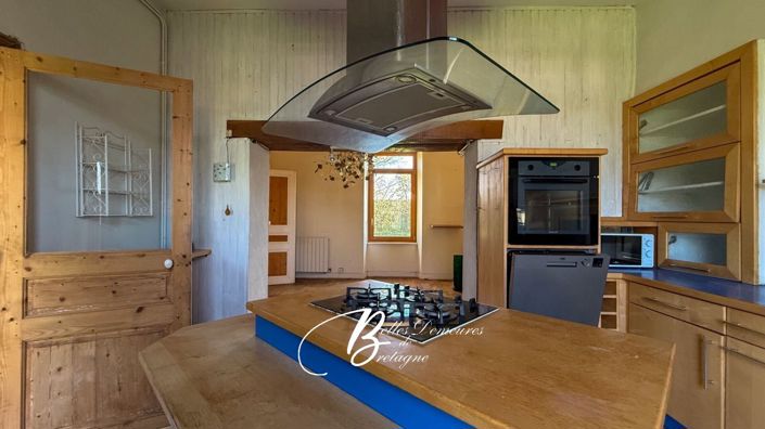 Image No.9-5 Bed House for sale