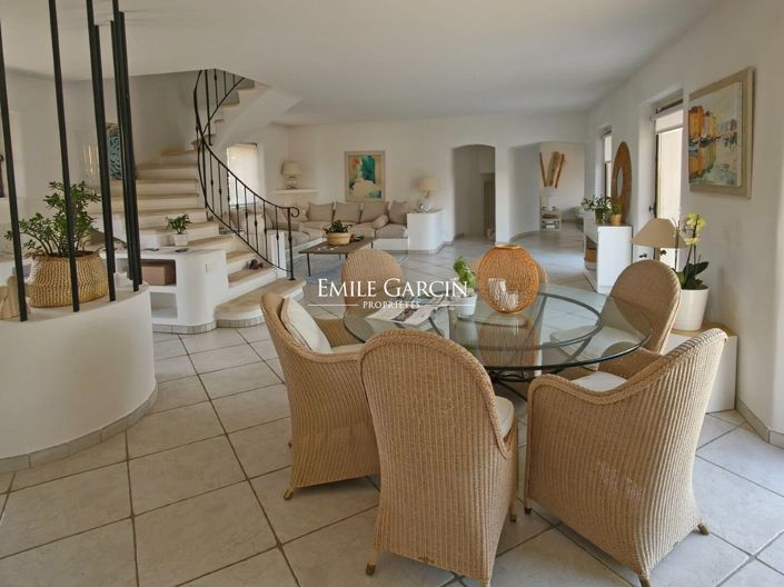 Image No.3-3 Bed House for sale