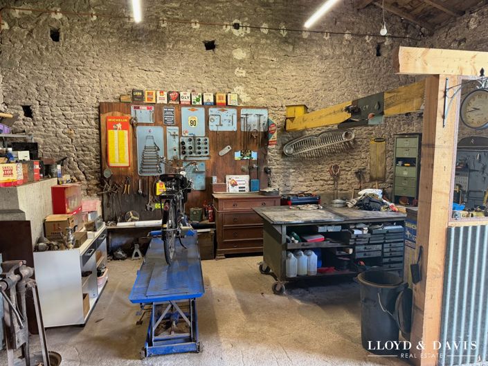 Image No.16-4 Bed House for sale