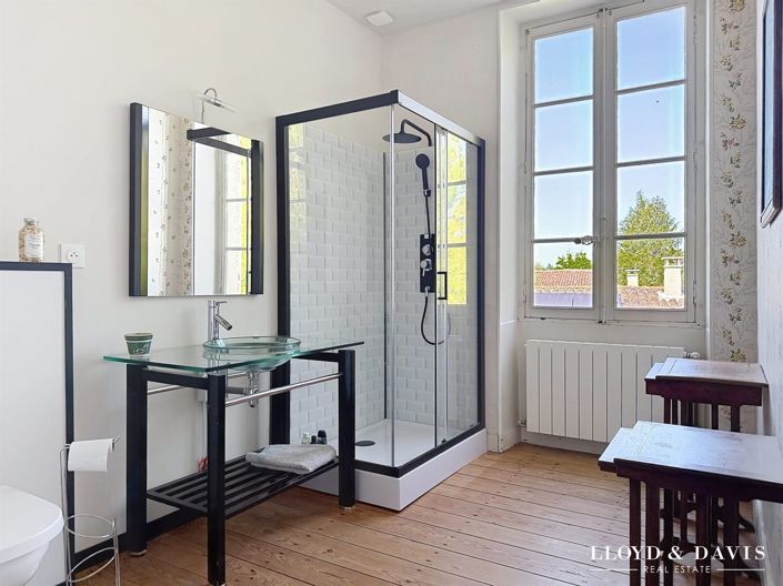 Image No.18-4 Bed House for sale