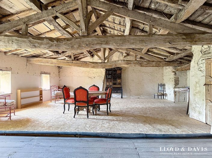 Image No.21-4 Bed House for sale