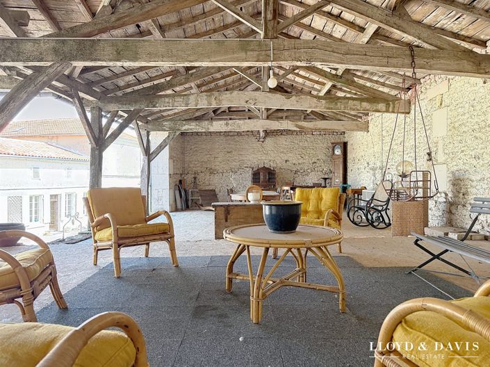 Image No.25-4 Bed House for sale