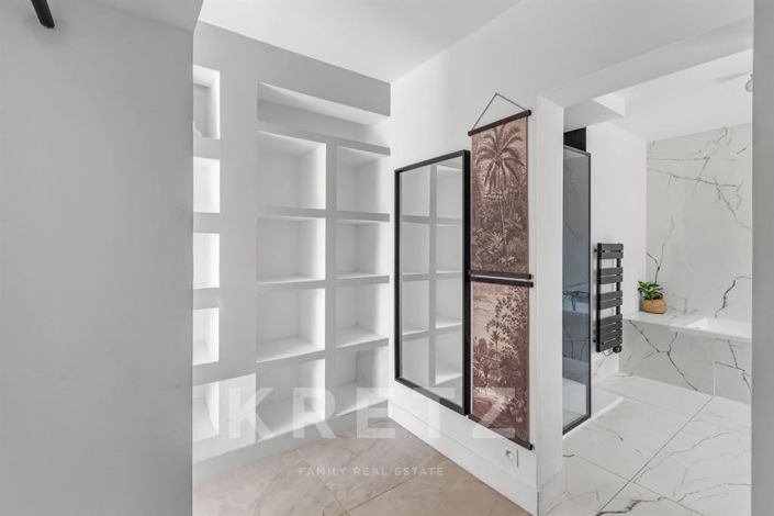 Image No.11-5 Bed House for sale