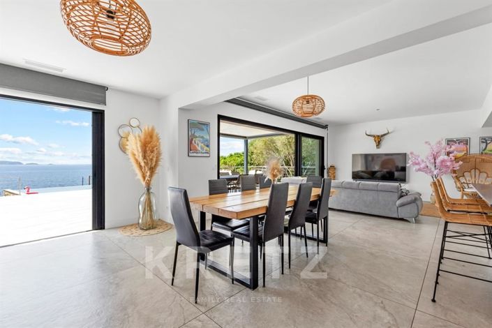 Image No.3-5 Bed House for sale