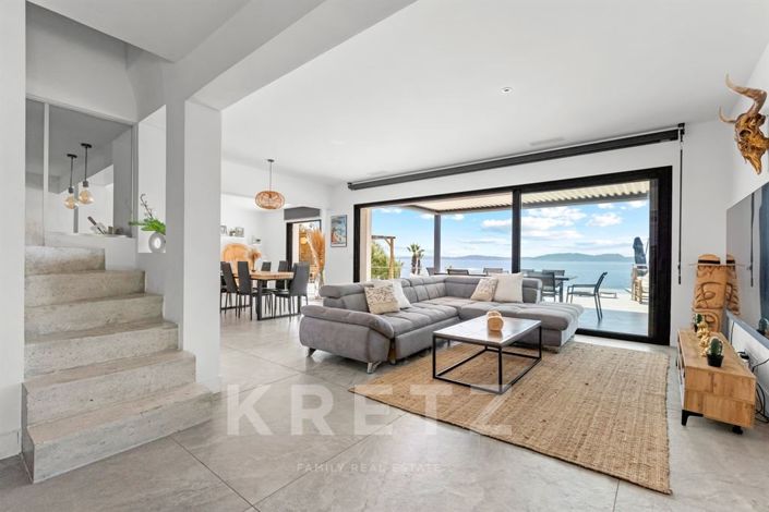 Image No.4-5 Bed House for sale