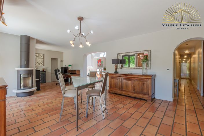 Image No.9-4 Bed House for sale