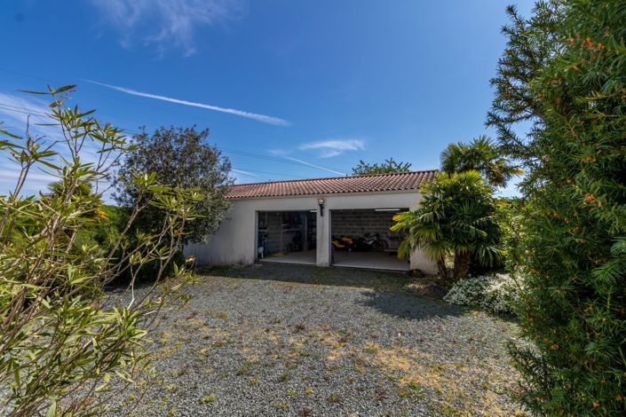 Image No.14-4 Bed House for sale