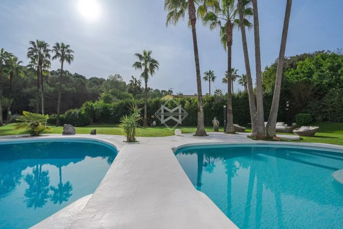 Image No.8-6 Bed House for sale