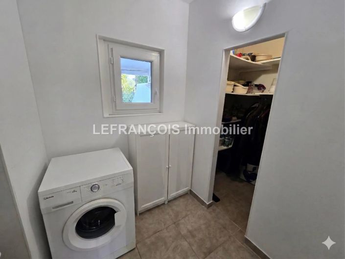 Image No.10-2 Bed House for sale