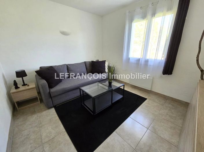 Image No.12-2 Bed House for sale